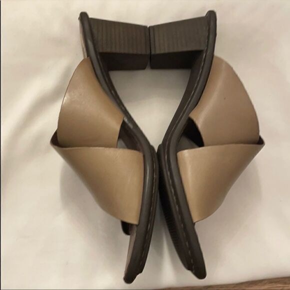 TSONGA DARK BEIGE MULES.  CRISS CROSS STYL… - Picture 4 of 8